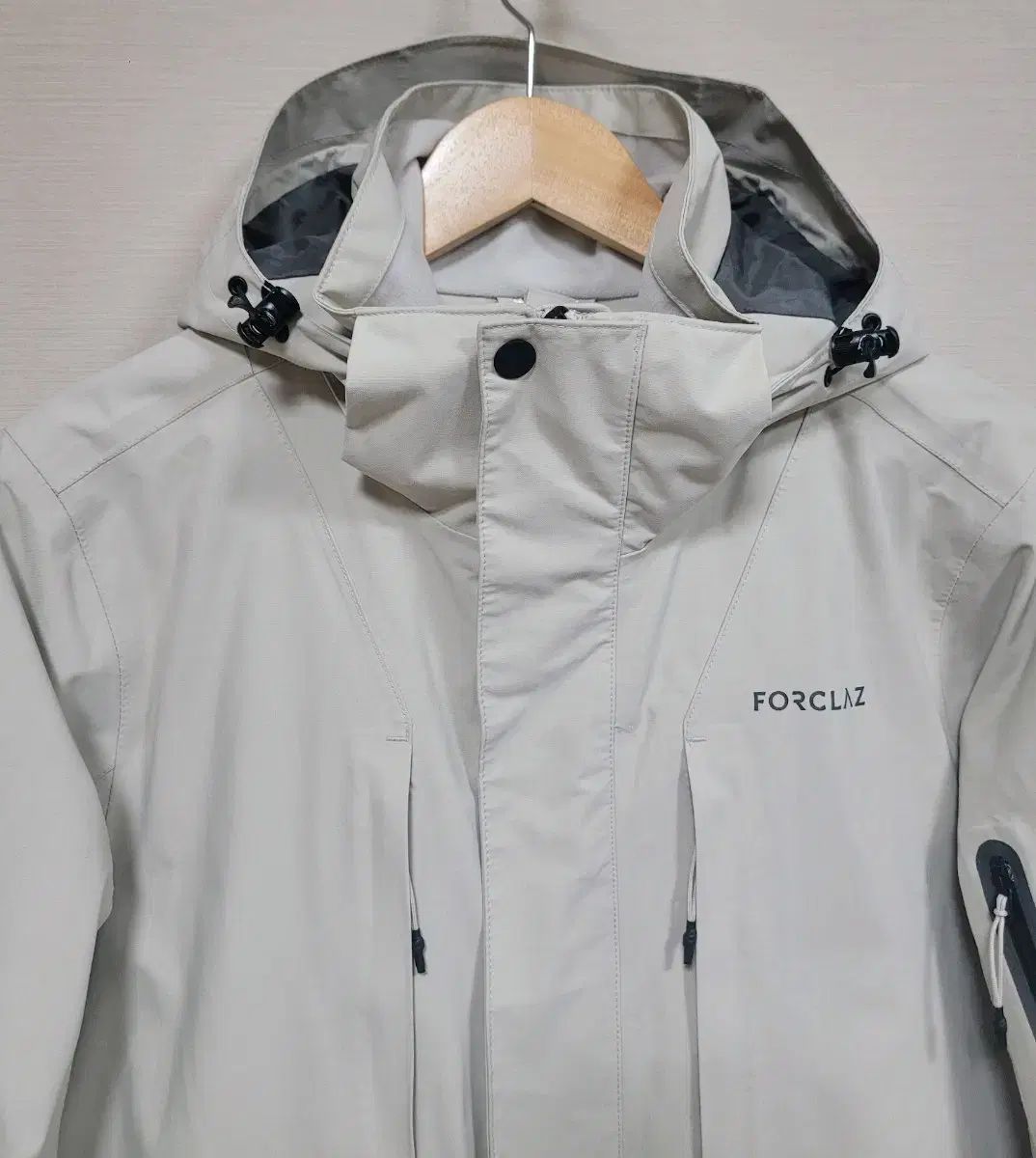 デカトロン FORCLAZ メンズ 登山 ジャケット