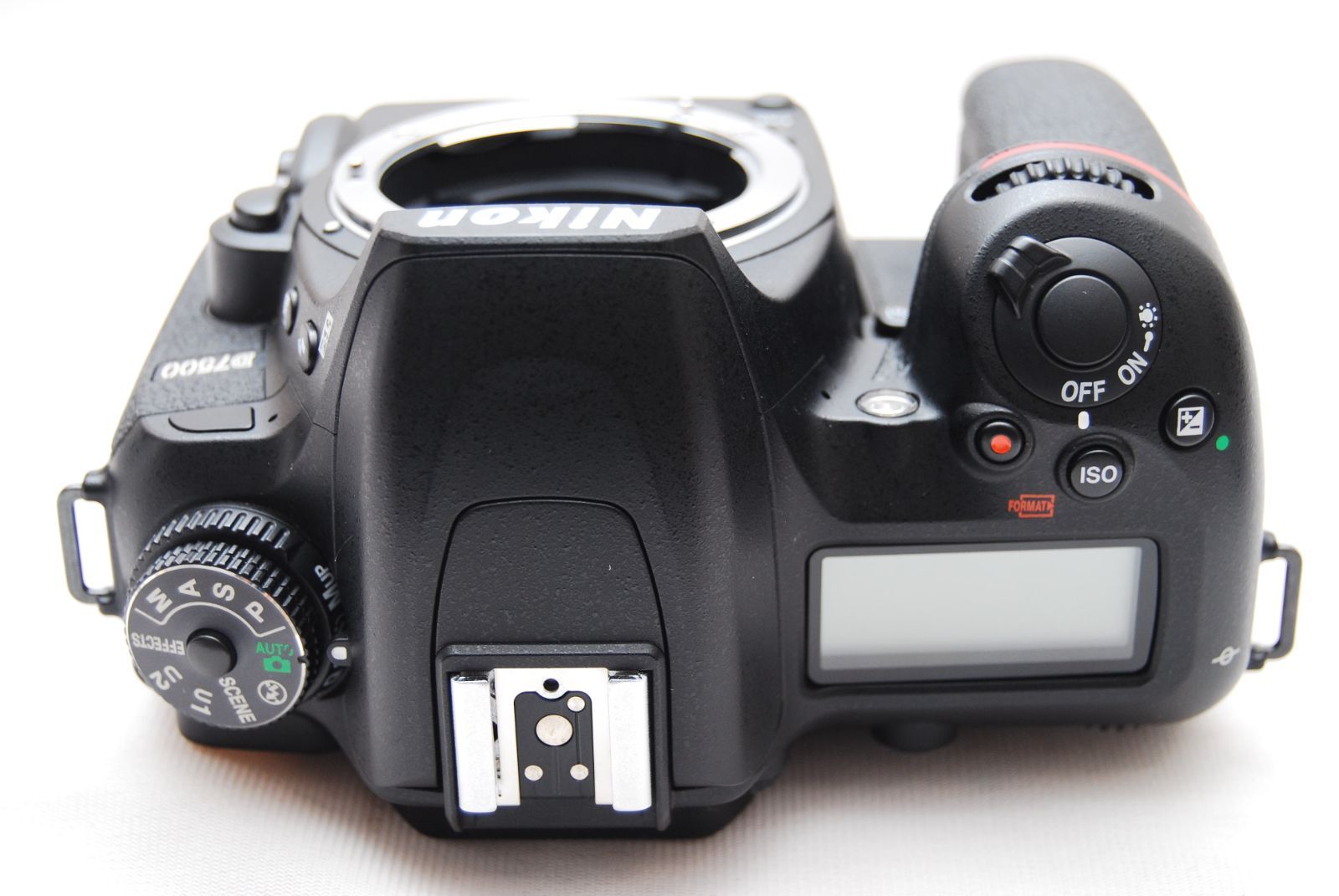 ☆極上美品 ショット数4093回 Nikon D7500 ボディ ブラック