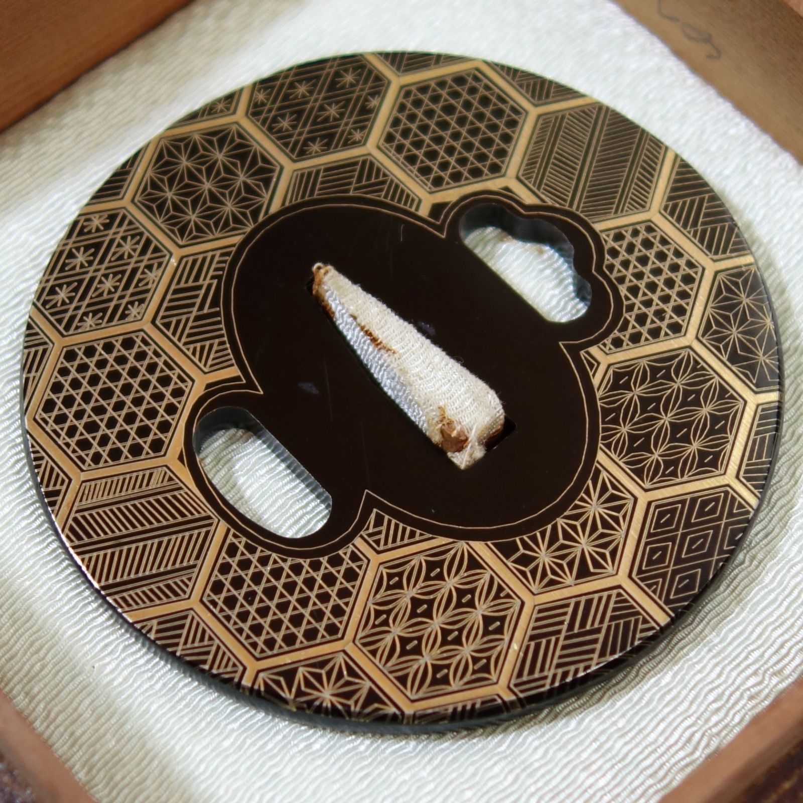 江戸時代　象嵌鍔3点　木箱付　231g 東Y7-0903⭐︎2F 江戸時代 象嵌鍔3点 木箱付 231g 東Y7-0903⭐︎2F - メルカリ