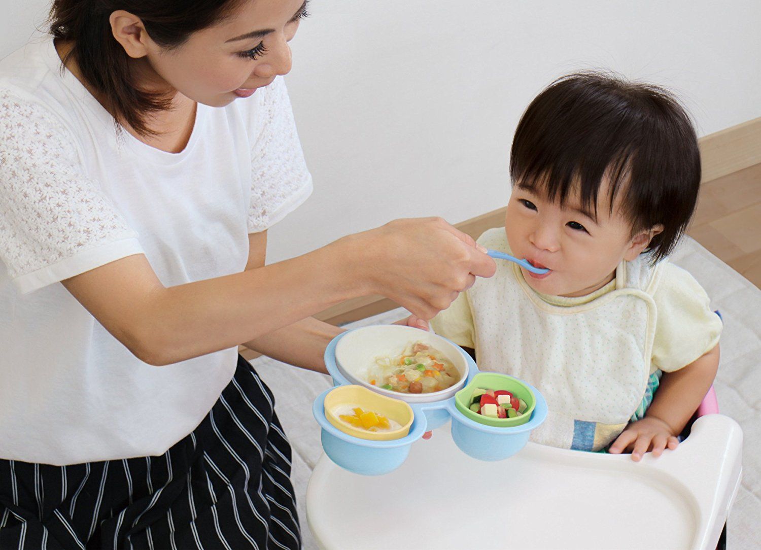 ミッキーマウス 錦化成 ベビー食器セット | 日本製 国産 片手で持てる離乳食パレット ミニーマウス 離乳食 お食い初め 離乳食に 出産祝い DISNEY 日本 ディズニー )