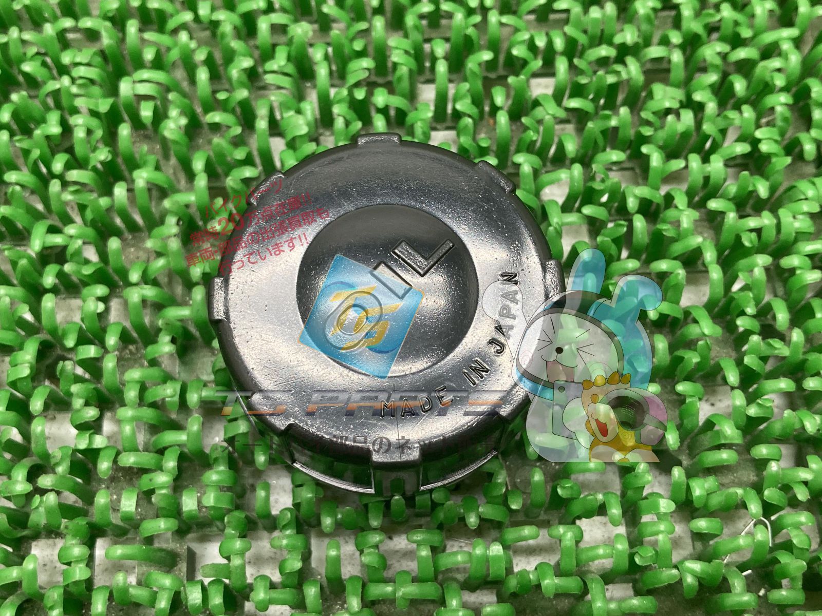 GT380 タンクキャップ　　美品　鍵付　新古品 GT380 タンクキャップ 美品 鍵付 新古品 GT380 タンクキャップ美