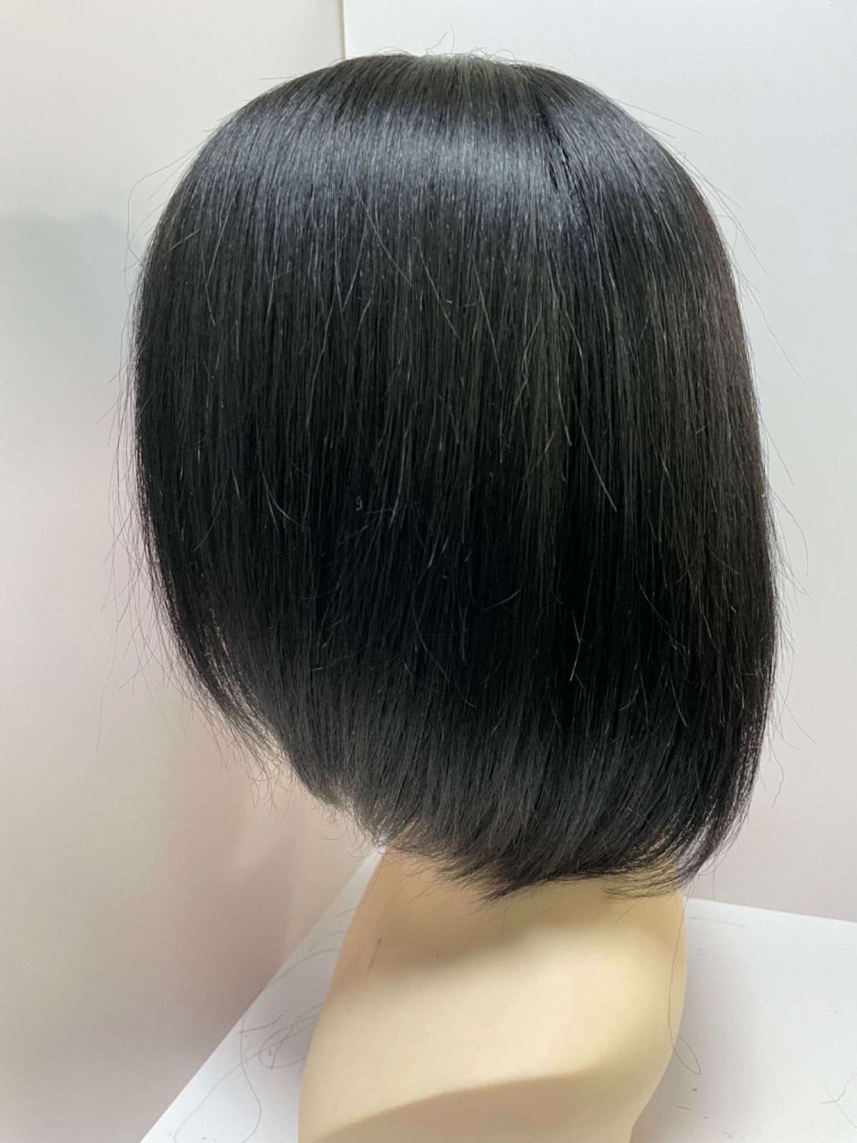ショートボブ広い頭皮リアルなつむじ
