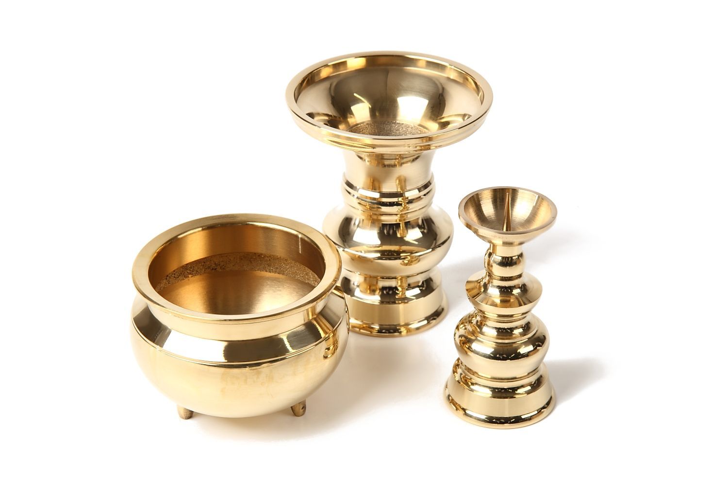 無邪気な 仏具 三具足 磨き 磨 真鍮 Mサイズ 仏具セット 3点セット 香炉 花立 火立 香炉3号 花立3号 火立2.5号 鎌倉よろずや 鎌倉こなつ 265