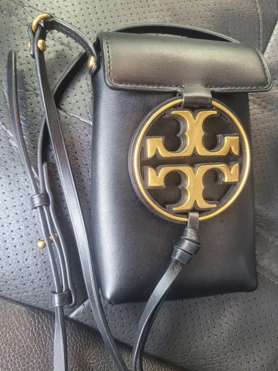 Tory Burch トリーバーチ ボディフォン クロスバッグ