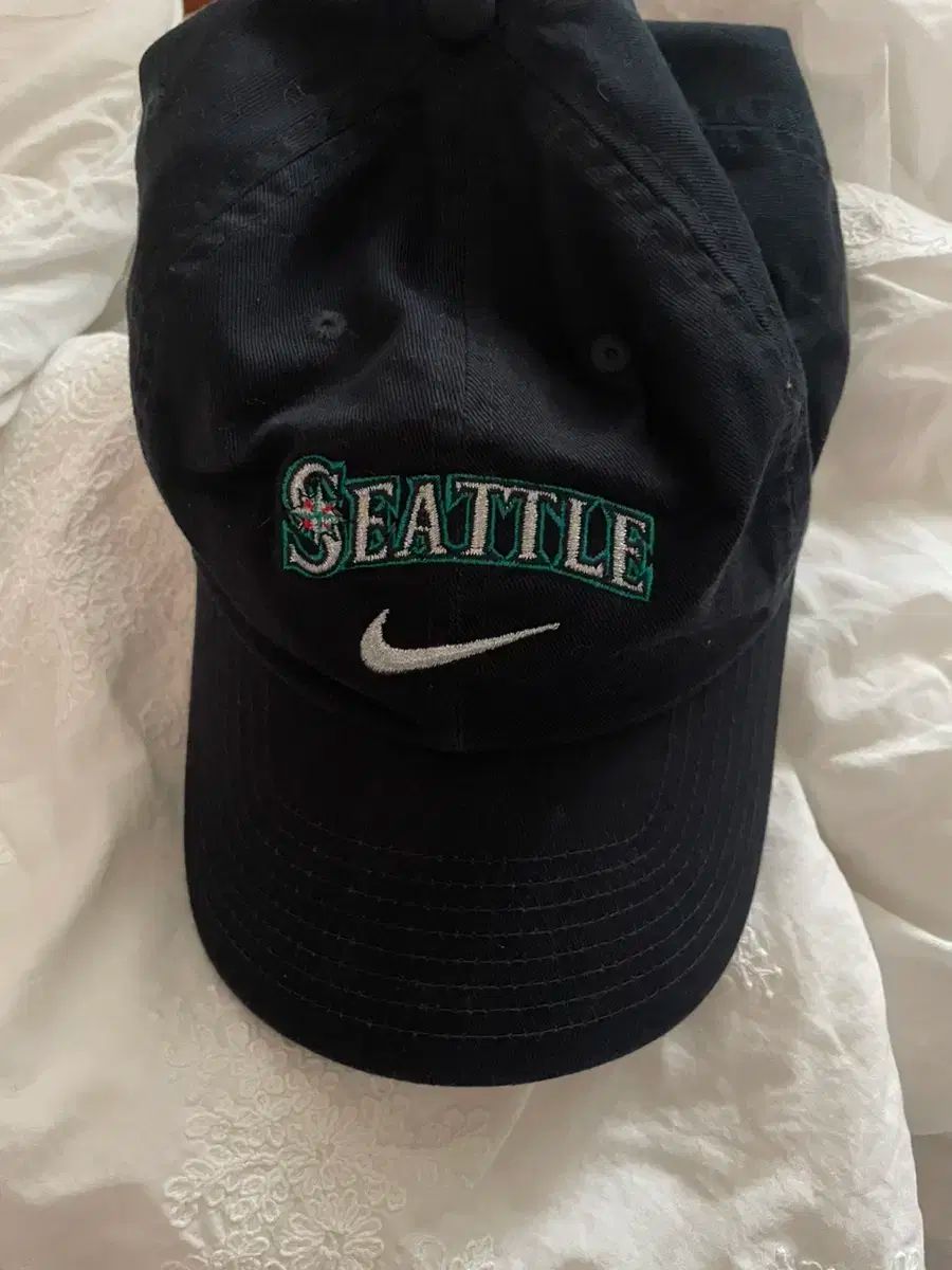 【雷市場（ポンジャン）商品韓国直送】NIKE(ナイキ) mlb ボールキャップ シアトル