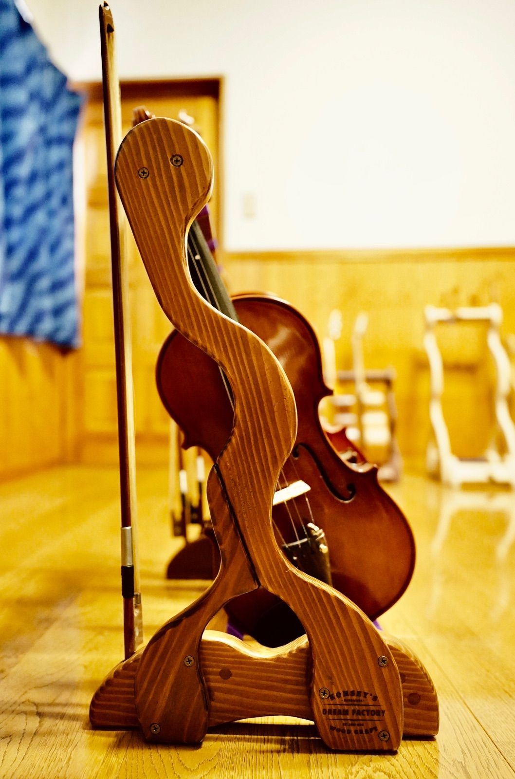 ニス仕上げ ３本掛け