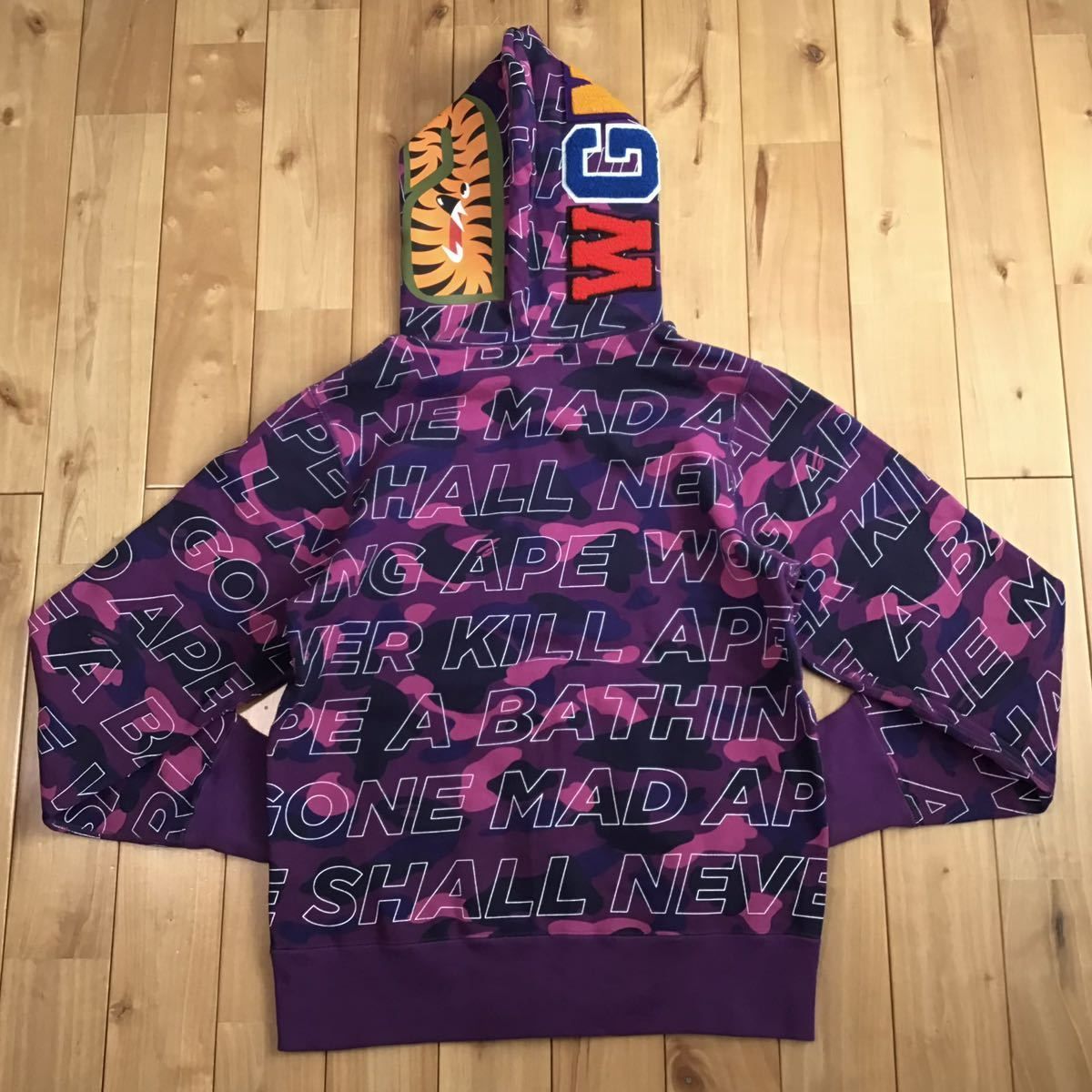Text color camo シャーク パーカー Sサイズ shark full zip hoodie a bathing ape BAPE エイプ  ベイプ purple camo 迷彩