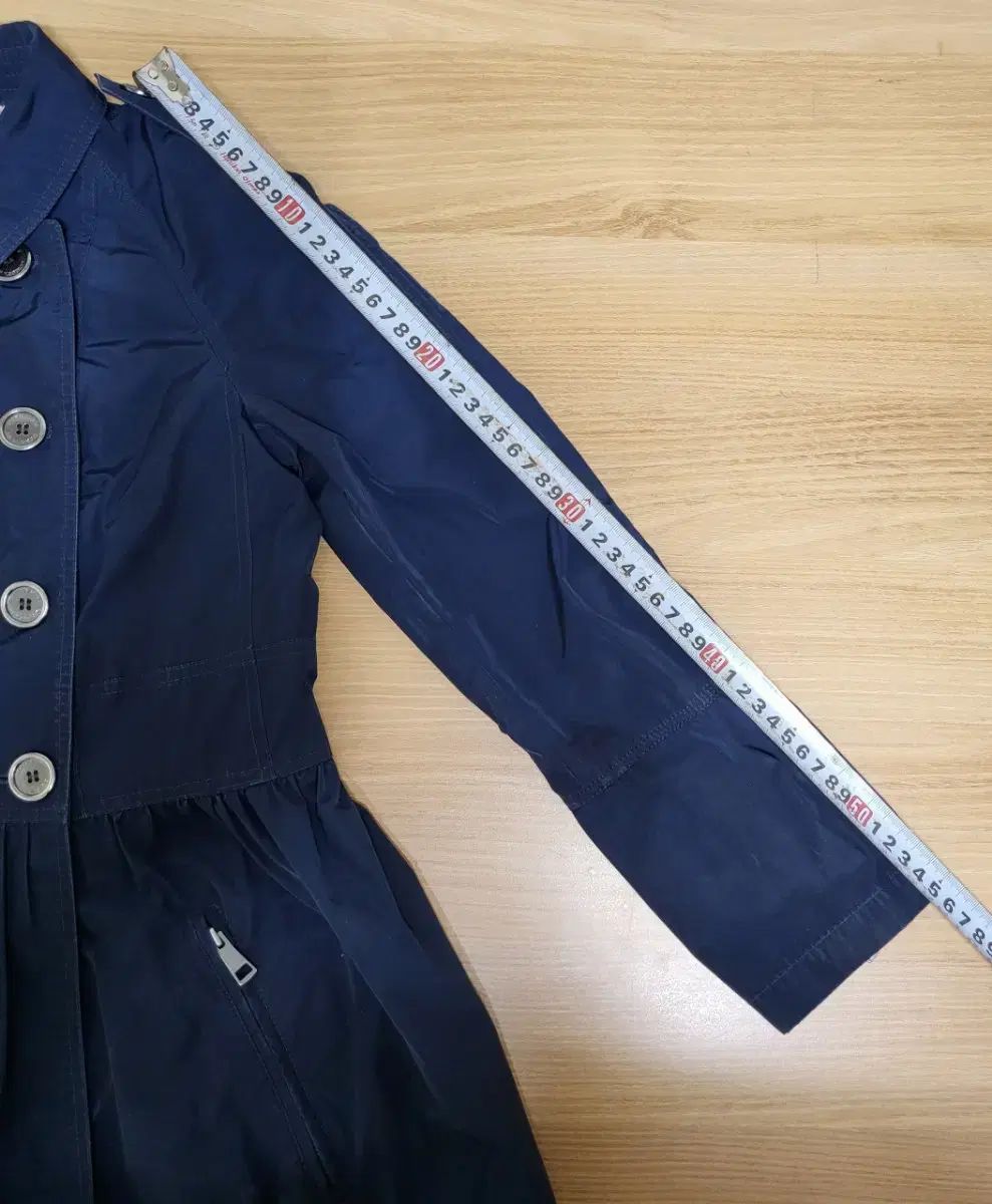 ネイビー トレンチ