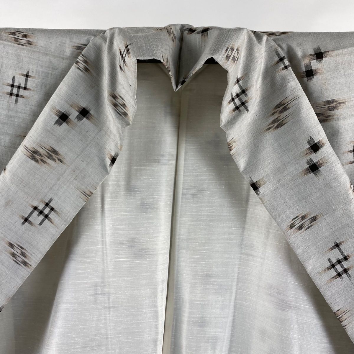 紬 身丈160cm 裄丈66cm M 袷 花織 証紙 格子 菱 紺色 正絹 美品 名品  