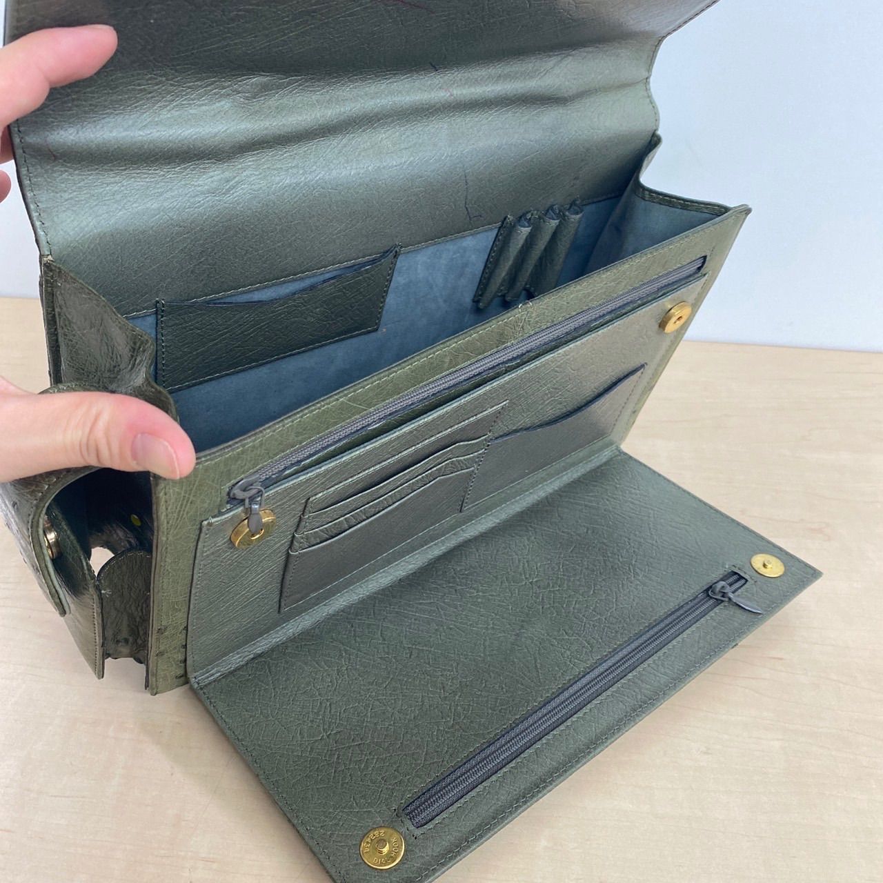 オーストリッチ セカンドバッグ ダイヤルロック式 B208 - メルカリ