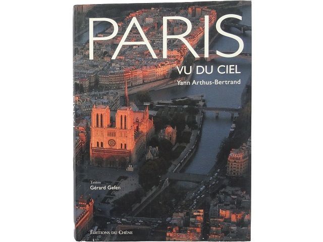 洋書◆上空から撮影したパリ写真集 本 ベルトラン フランス 建築 風景 景色 洋書◇上空から撮影したパリの写真集 本 PARIS フランス 風景 建築 景色