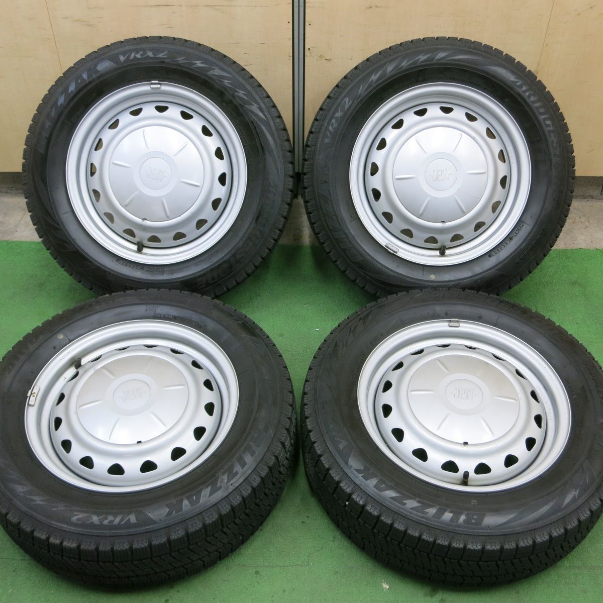 バリ溝！21年！9.5分スタッドレス 195/65R15 ブリヂストン ブリザック VRX2 ・JECT・ スチール 15インチ PCD100 114.3/5H マルチ5042803TTス