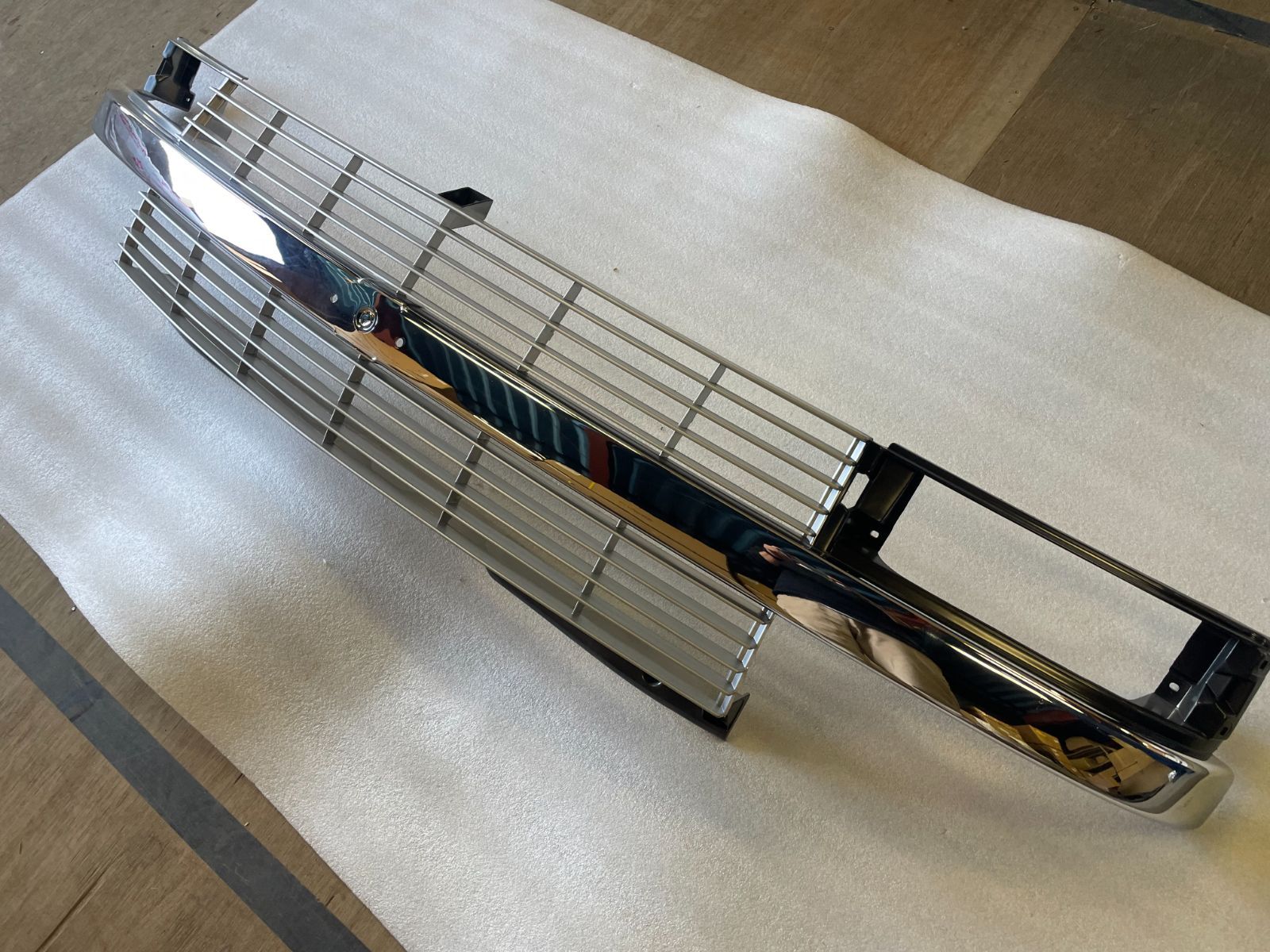 1995-2005y シボレー アストロ フロントグリル アフターパーツ キズ有り④