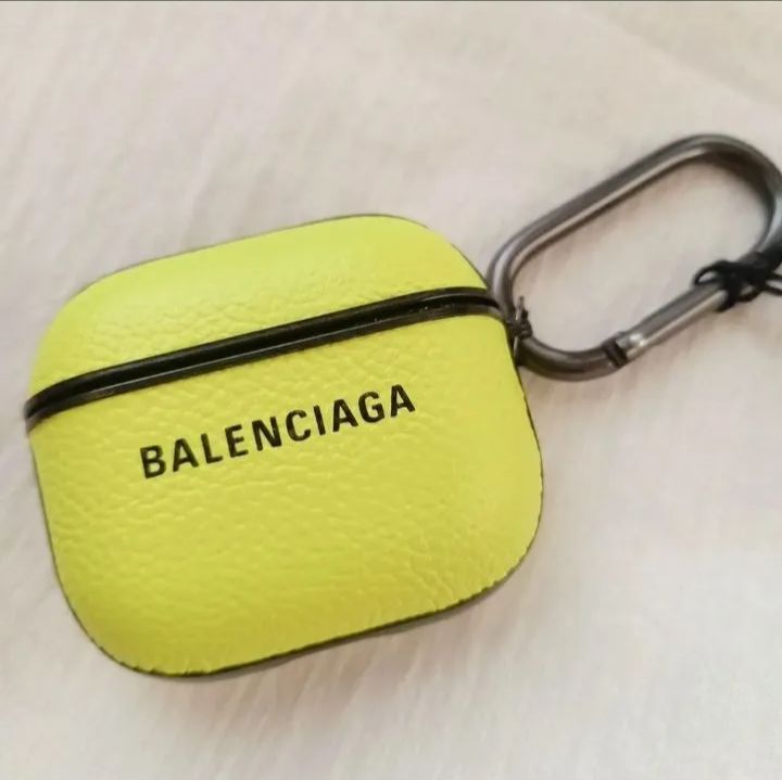 ♢ ♢BALENCIAGA バレンシアガ AirPods case イヤホンケース