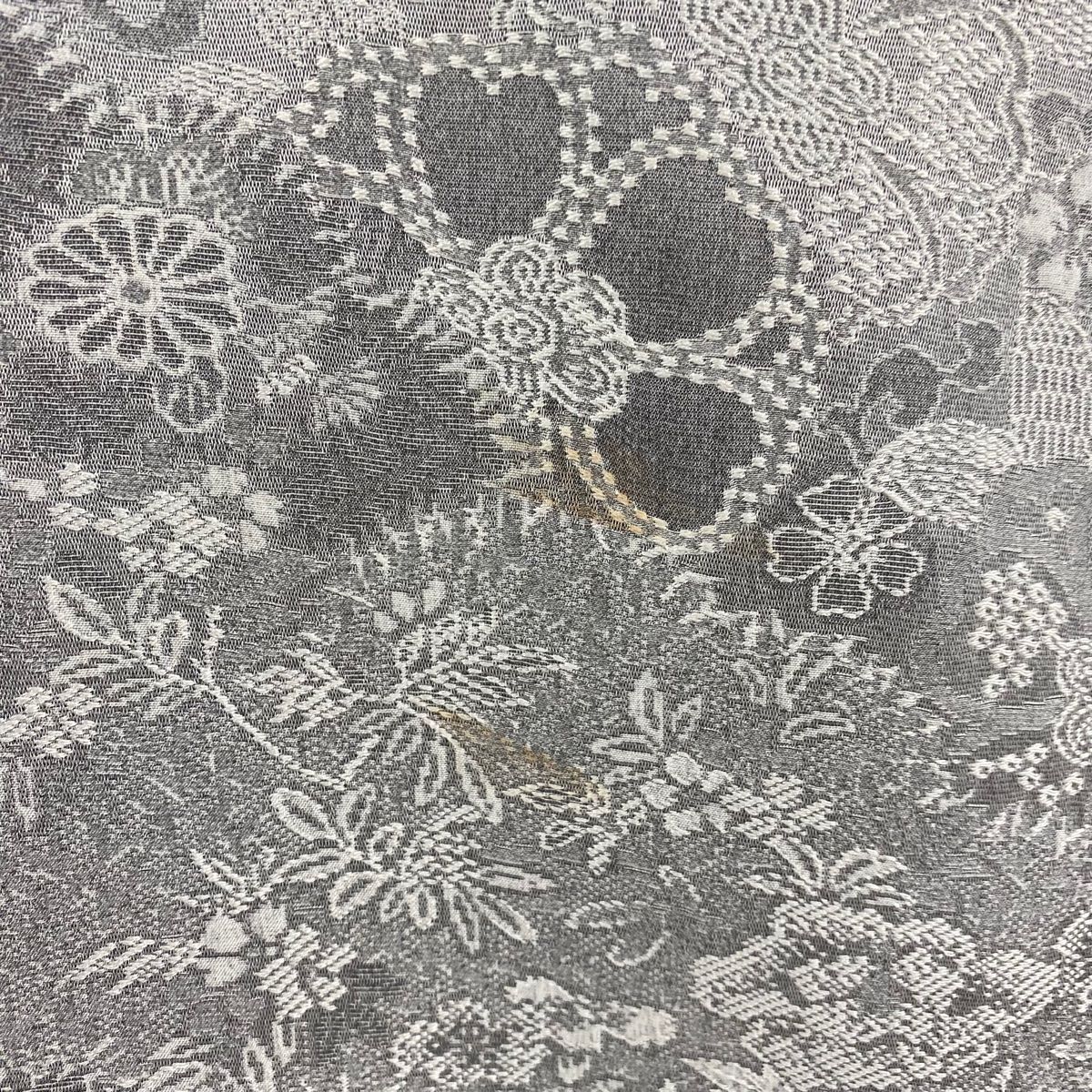 小紋 身丈157.5cm 裄丈64.5cm M 袷 山岡古都 バチ衿 落款 草花 紋意匠  