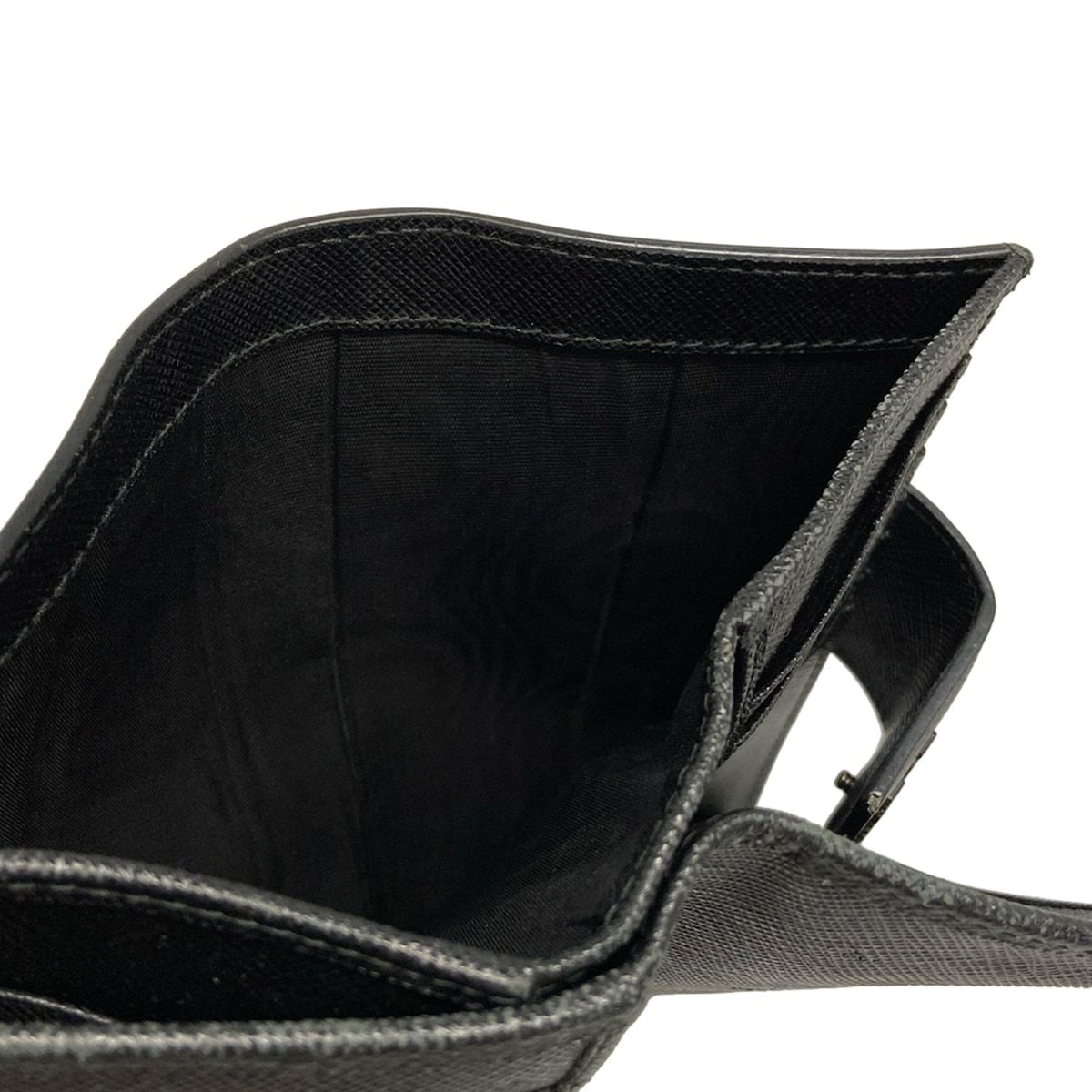 PRADA(プラダ) 2つ折り財布 - 1ML005 黒 エナメルメタルアップリケ  