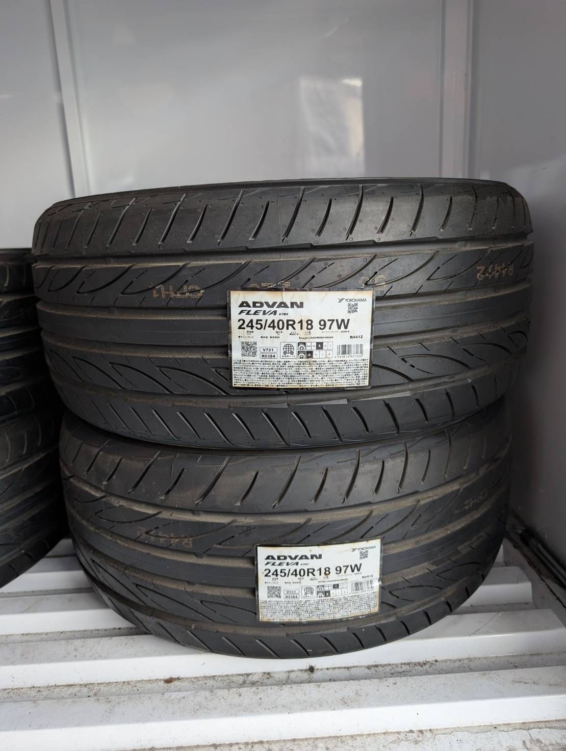 バリ溝YOKOHAMA ADVAN FLEVA V701 245|45R18 2本セット 2020年製
