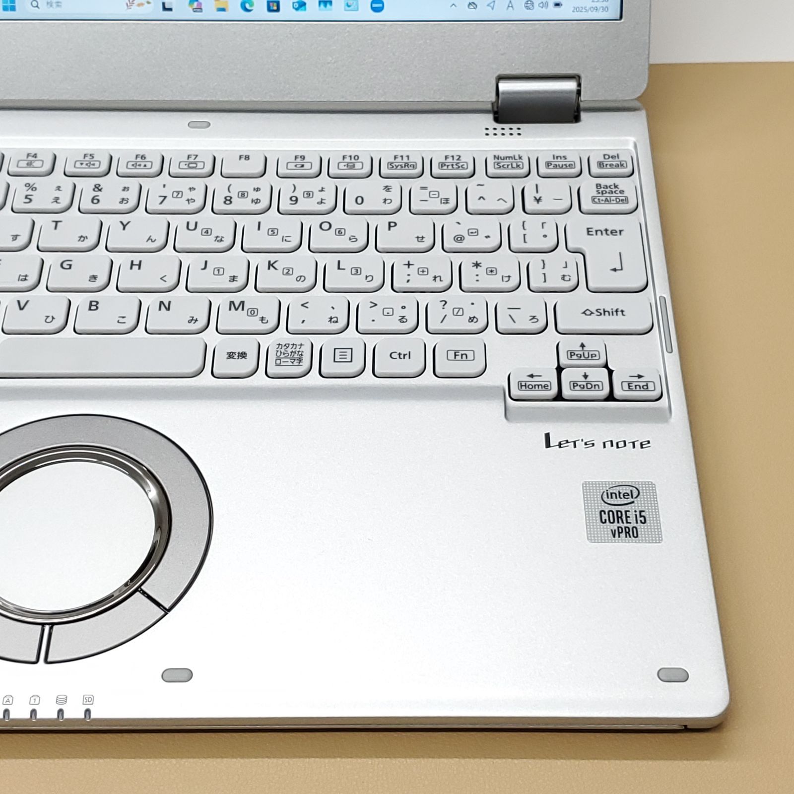 Panasonic 12型ノートパソコン