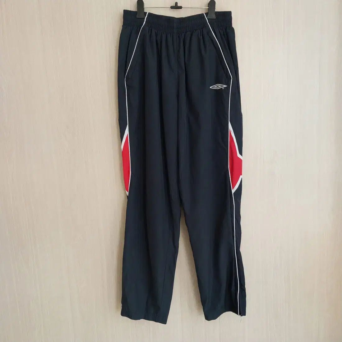 umbro(アンブロ) 正規品 トレーナー パンツ XL サイズ C12697