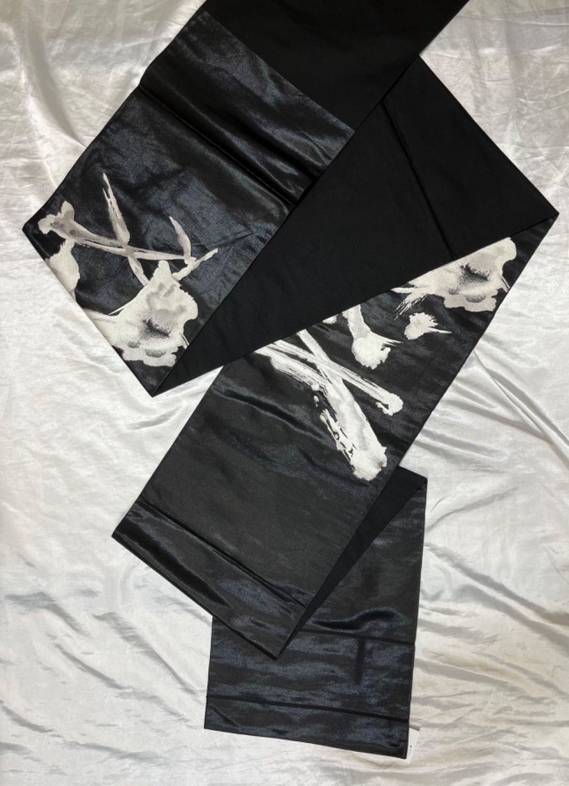 豪華絢爛綺麗美品長さ434cm黒地白刺繍正絹六通袋帯 - メルカリ
