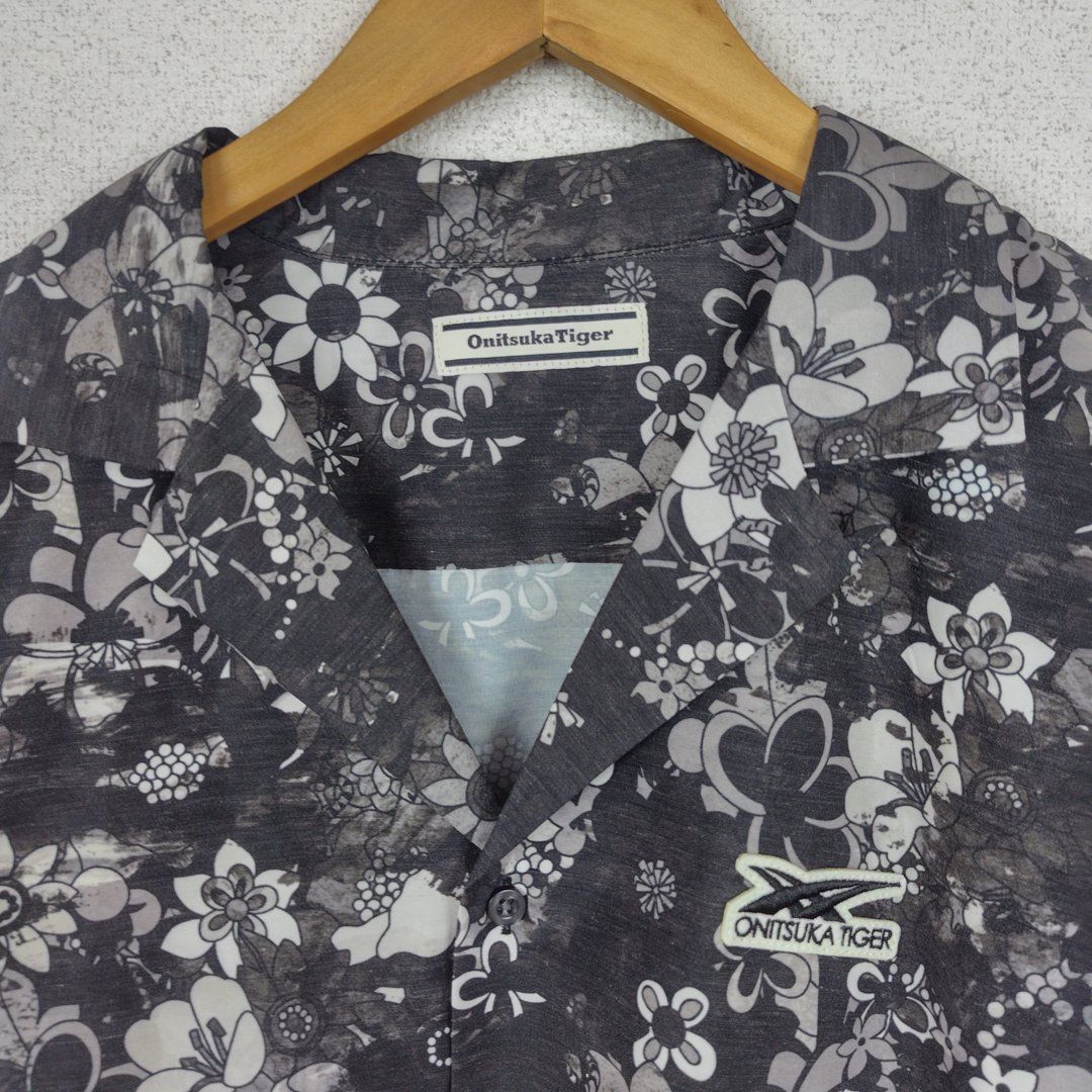 【期間限定価格】新品 オニツカタイガー 花柄 アロハシャツ M Onitsuka Tiger（オニツカタイガー）の「P SS SHIRT（シャツ