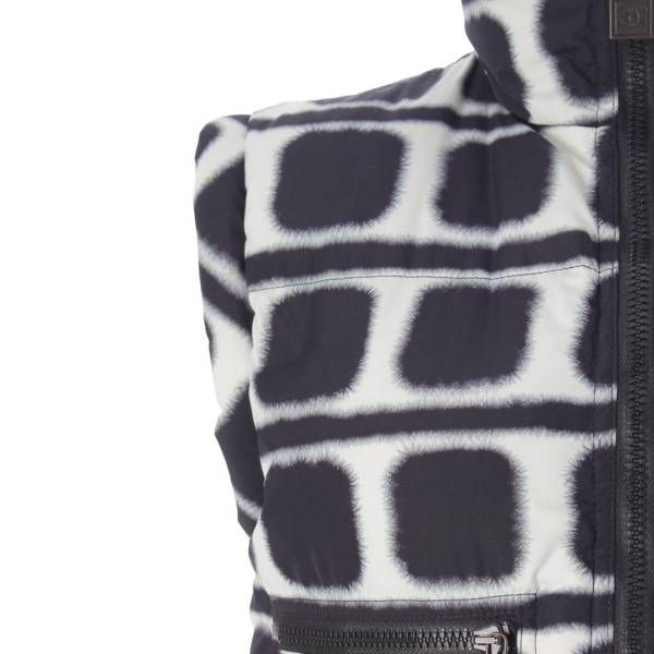 Chanel ダウンベスト ホワイト×グレー Chanel ダウンベスト ホワイト×グレー