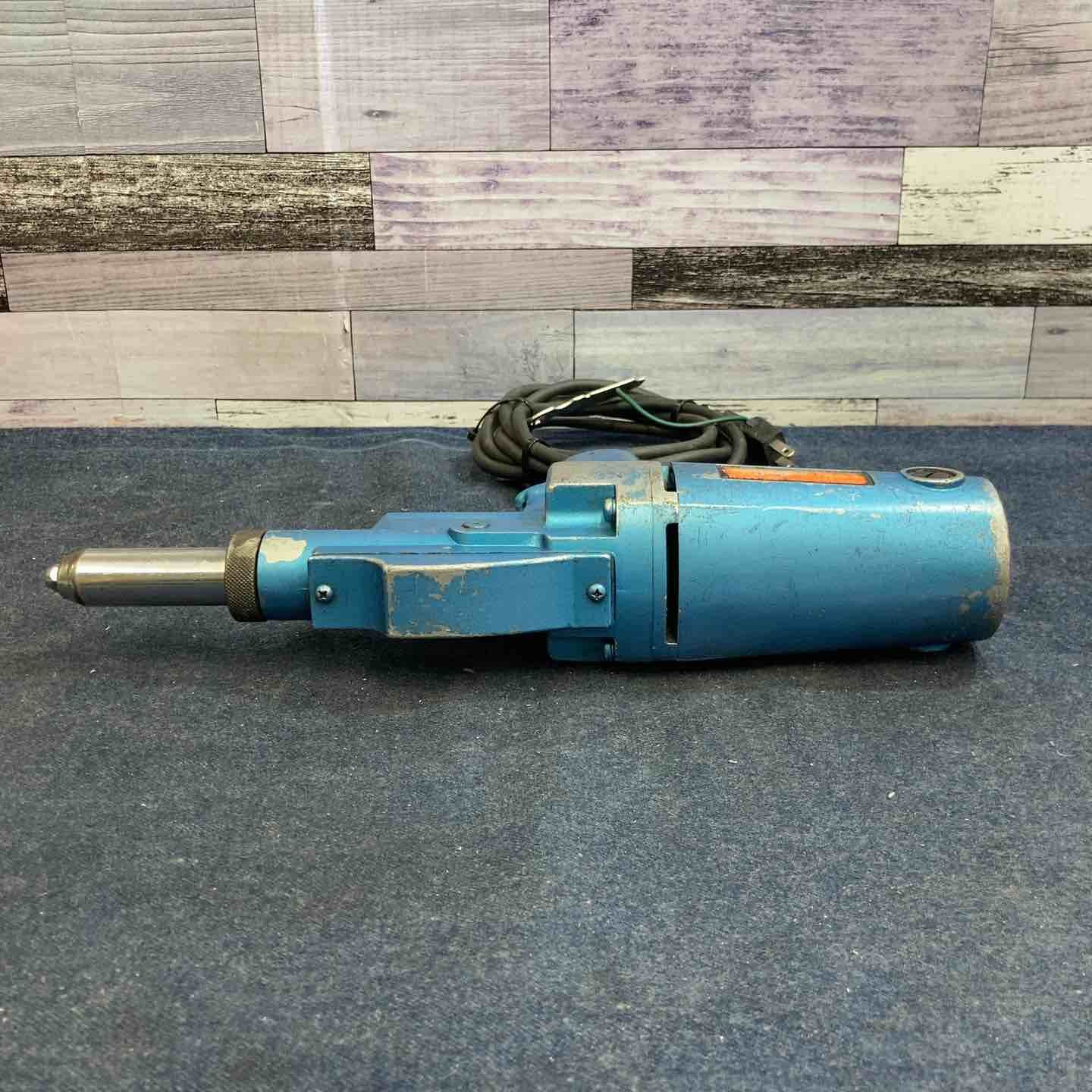 LOBSTER電気リベッターER-300N 実際には打ち込んではいない