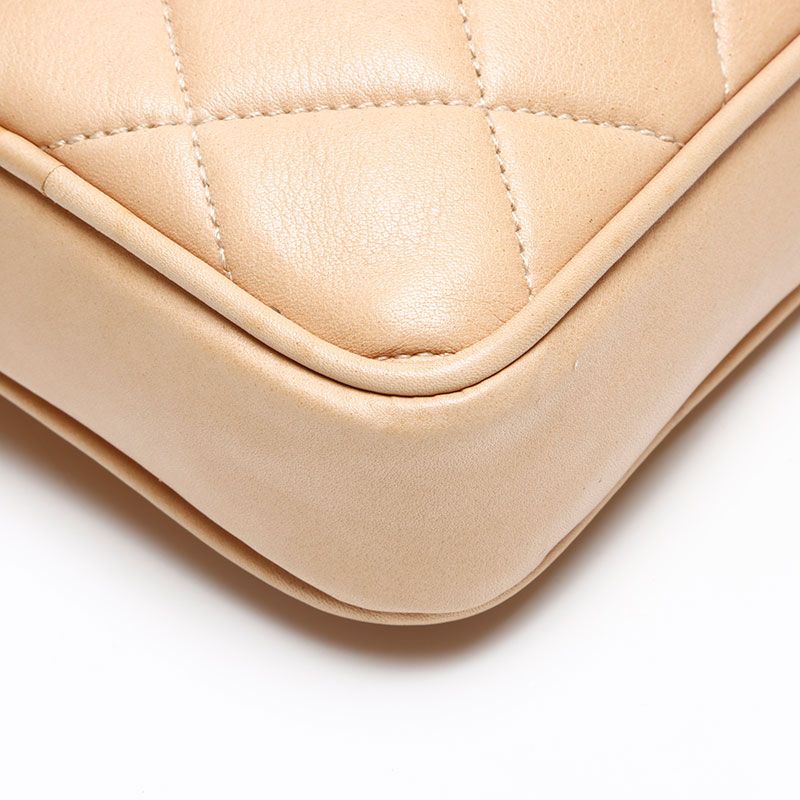 CHANEL シャネル