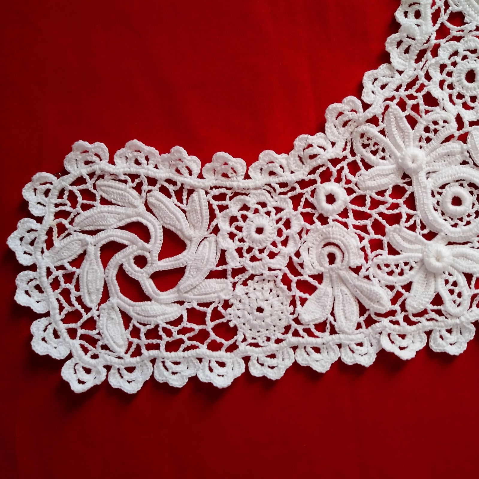 アンティーク アイリッシュクロシェット編み 立体レースカラー 飾り襟 アンティーク アイリッシュクロシェット編み 立体レースカラー 飾り襟