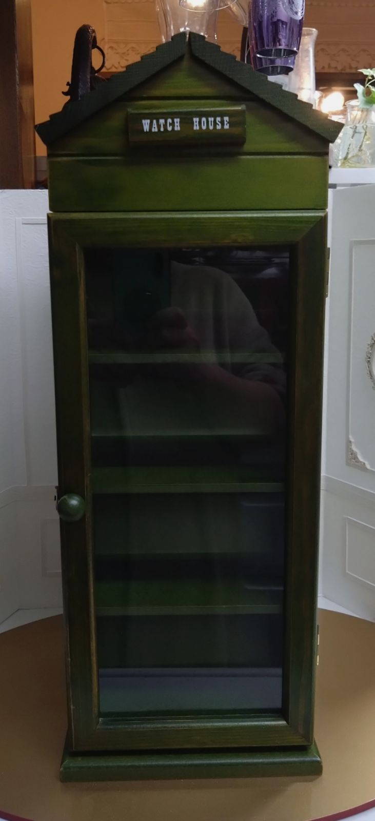 WATCH HOUSE