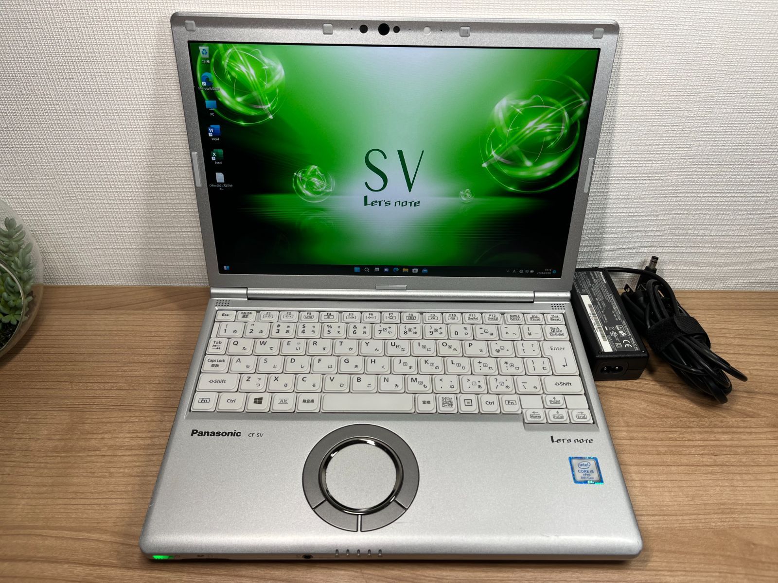 レッツノート CF-SV7 i5 8GB 256GB Office (K483)