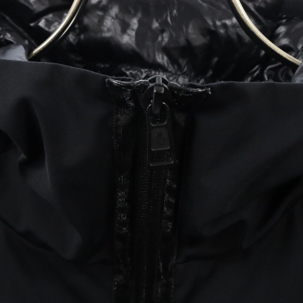 MONCLER (モンクレール) BELLOY GIUBBOTTO ベルロイ フード付きダウン 