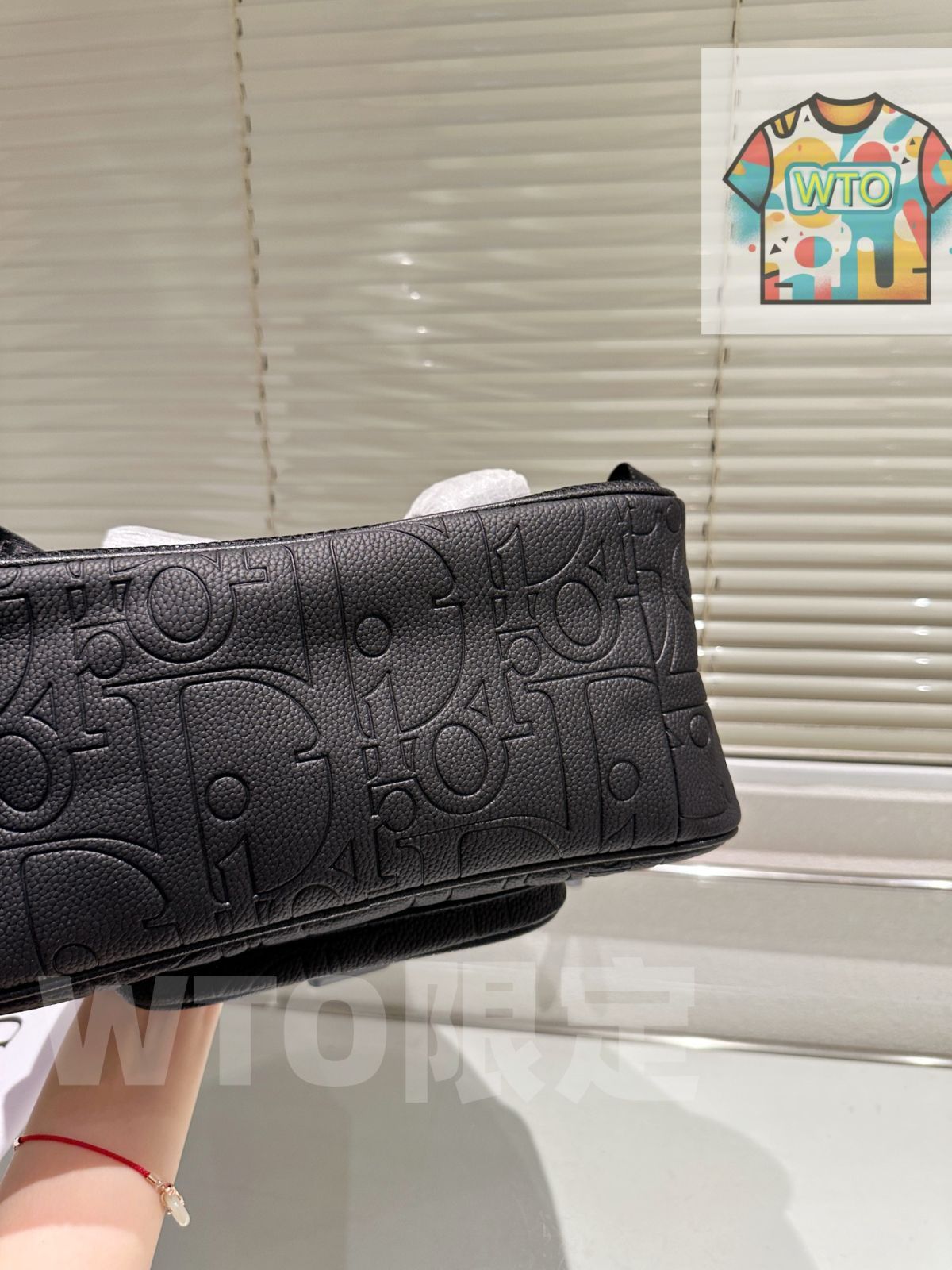 Dior ショルダーバッグ 即購入可能⭕️ クリスチャンディオールサファリ メッセンジャーバッグ ピーター