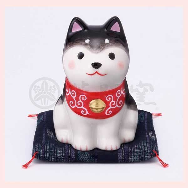 わんこ日和　柴犬お座り（黒柴）　9701　※陶器，和，置物，民芸品，工芸品，日本，プレゼント，レトロモダン，かわいい，可愛い，オブジェ，個性的，こだわり，ギフト，プレゼント，高級感，高品質，マスコット，ファンシー，ドッグ，ペット，玄関，お出迎え