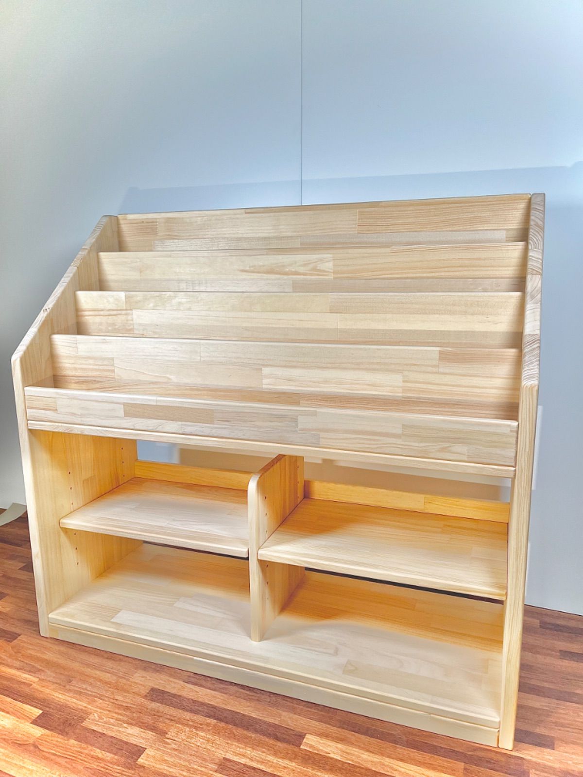 絵本棚　　完成品　　10日発送