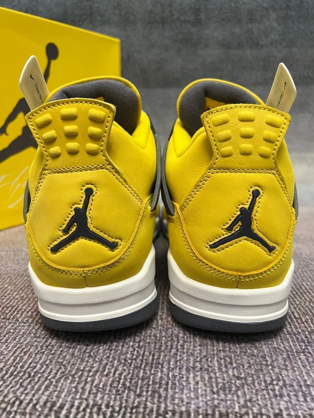 NIKE AIR JORDAN 4 RETRO TOUR｜本日限定特価｜新品未使用-MM