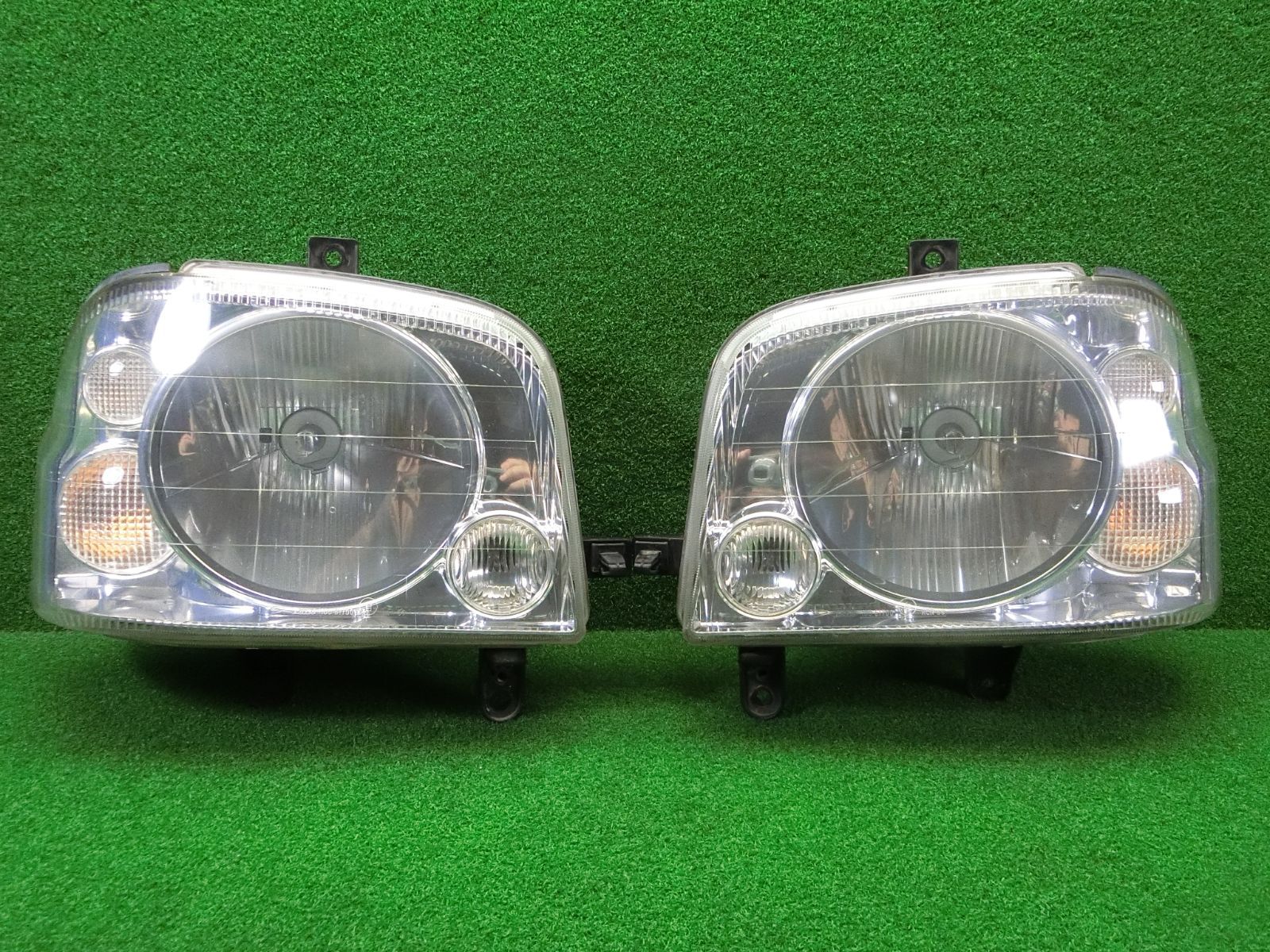 11500 コーティング済 ダイハツ ハイゼットカーゴ S200V ヘッドライト 左右セット KOITO 100-51700 研磨済 破損なし