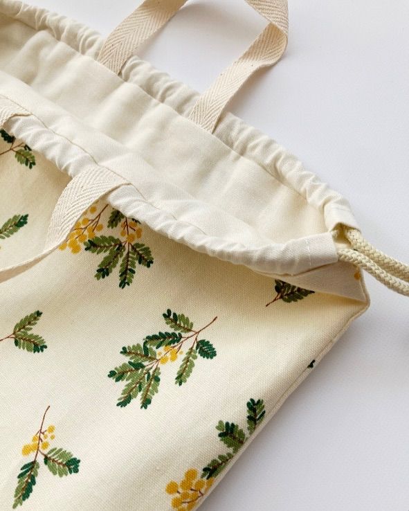 入園入学グッズ　レッスンバッグ　上履き入れ　お着替え袋　マーガレット　チェック 入園入学3点セット 手提げ 上履き袋 お着替え袋 スワンの親子の刺繍