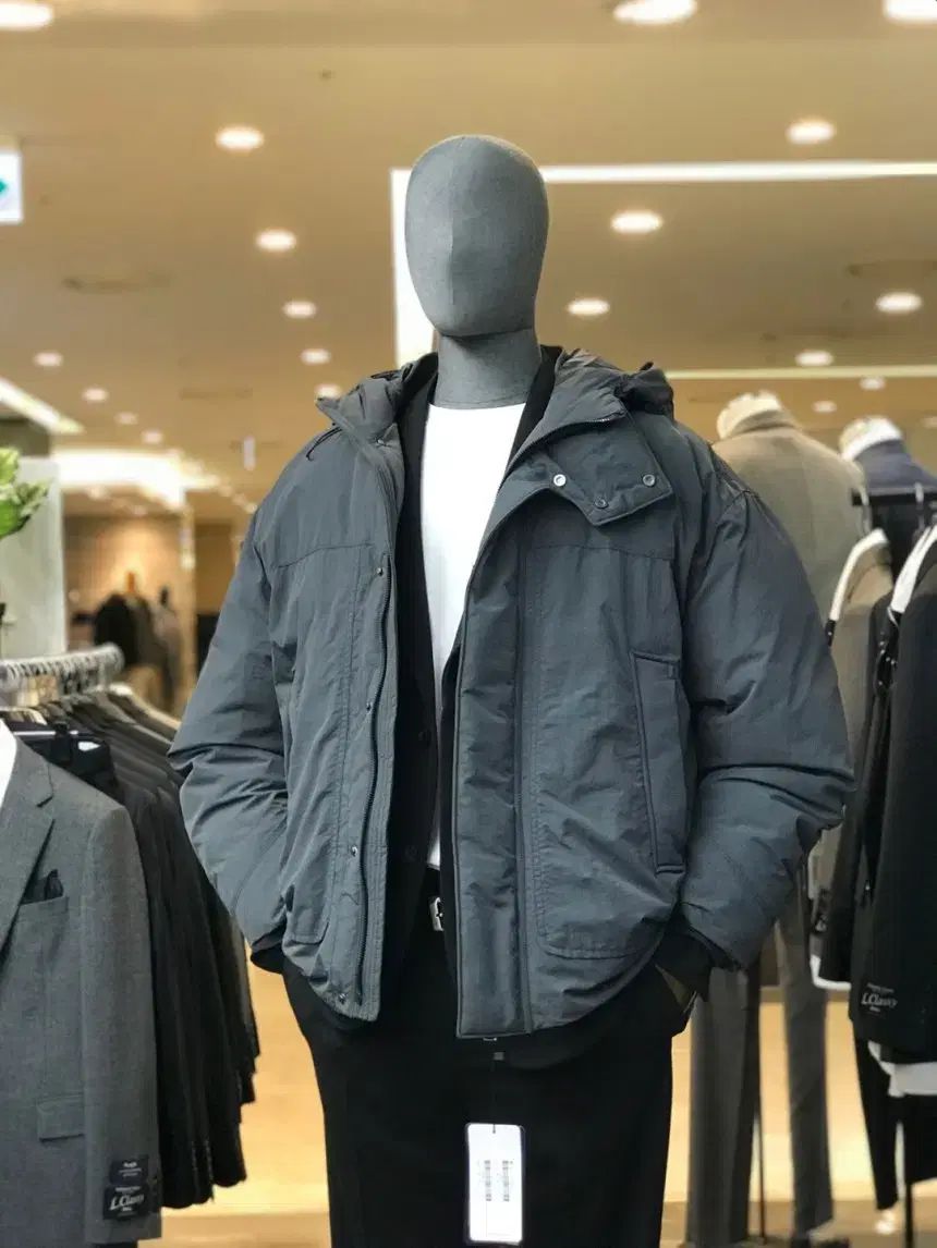 【雷市場（ポンジャン）商品韓国直送】 リバークラッシュグースダウンを販売しています