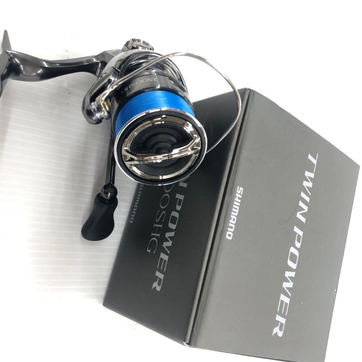 σσ SHIMANO シマノ スピニングリール 24ツインパワー2500SHG 程度A 046796 目立った傷や汚れなし