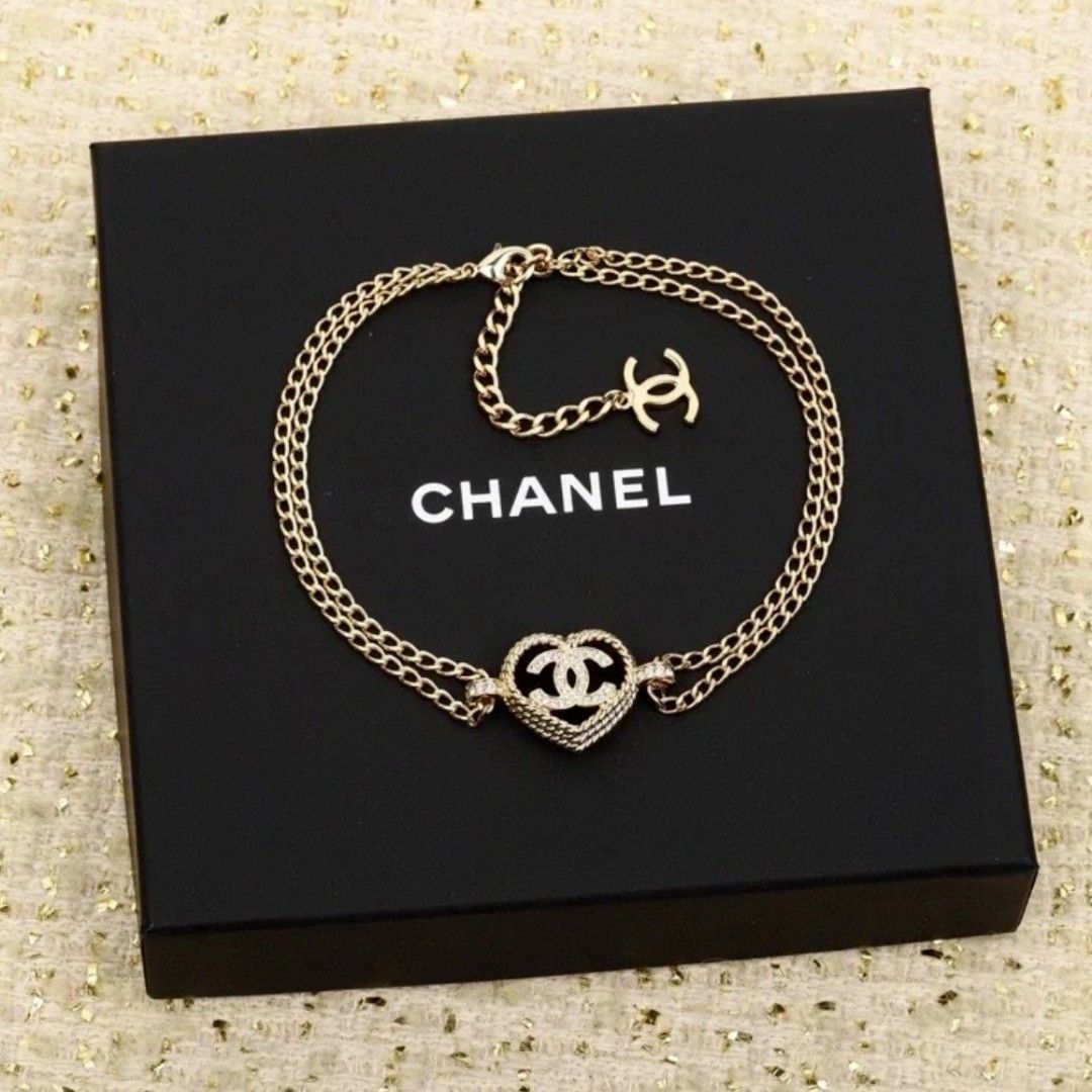 新品未使用　ヴィンテージ　CHANEL シャネル　トップス　アルファベット　希少 今日特価】CHANEL ヴィンテージ アルファベットネックレス 送料