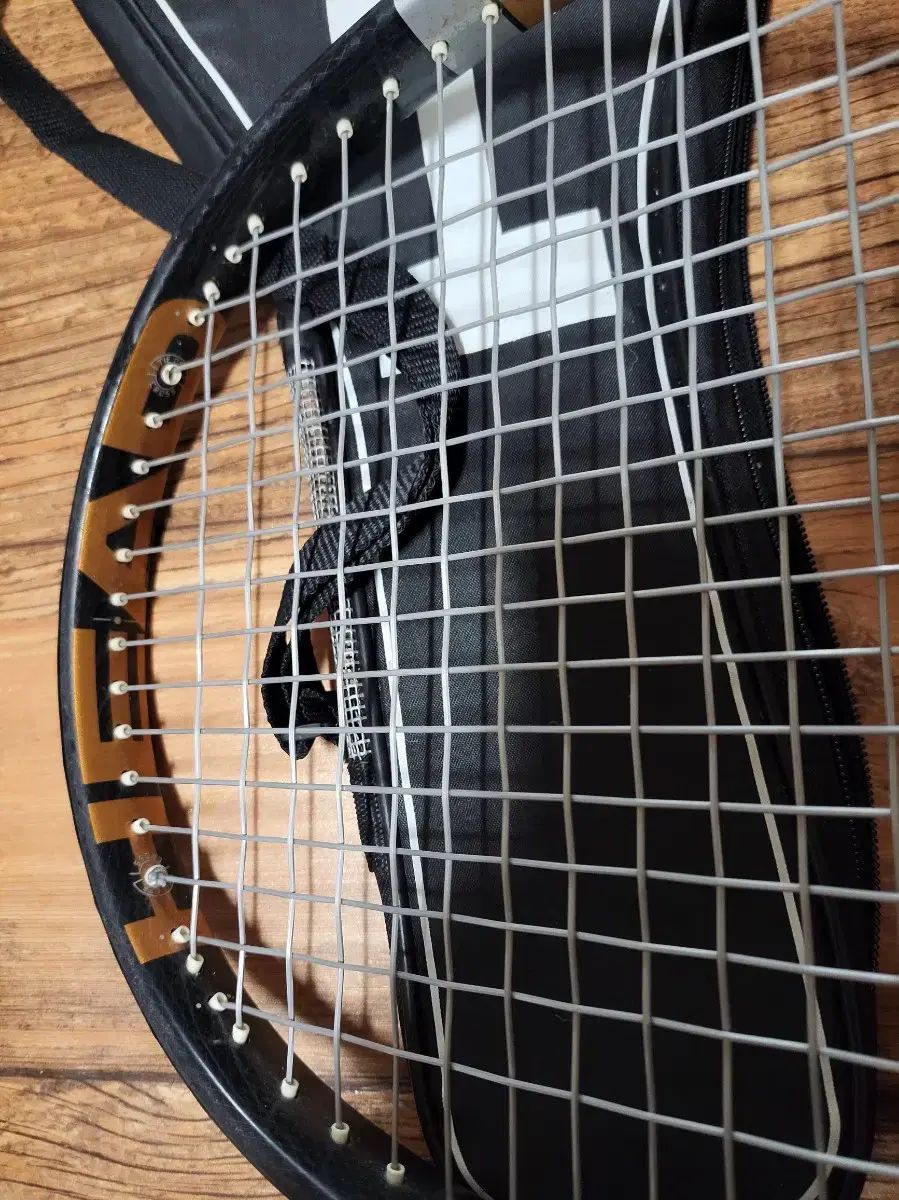 LIGHT テニスラケット