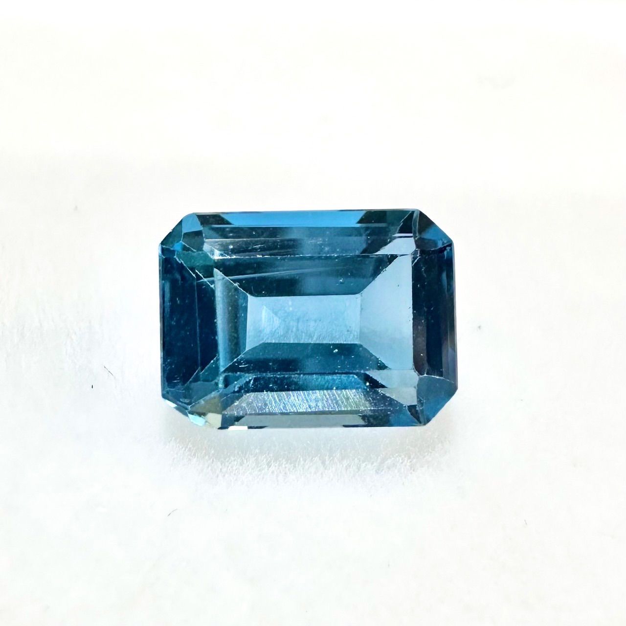 天然 ブルートパーズ ルース 1.695ct 色石 裸石 鑑別カード付き - メルカリ