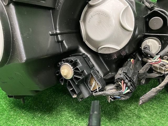 日産 Y51/KNY51 フーガ 前期 ヘッドライト 左右 HID 100‐23035 A