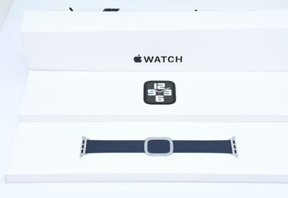 Apple Watch SE 第２世代 40mm GPSモデル Silver MNL93J/A