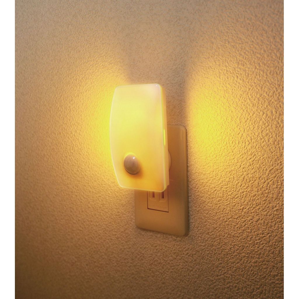 （まとめ買い）ELPA LEDナイトライト明暗人感 PM-L230(AM) 【×3セット】