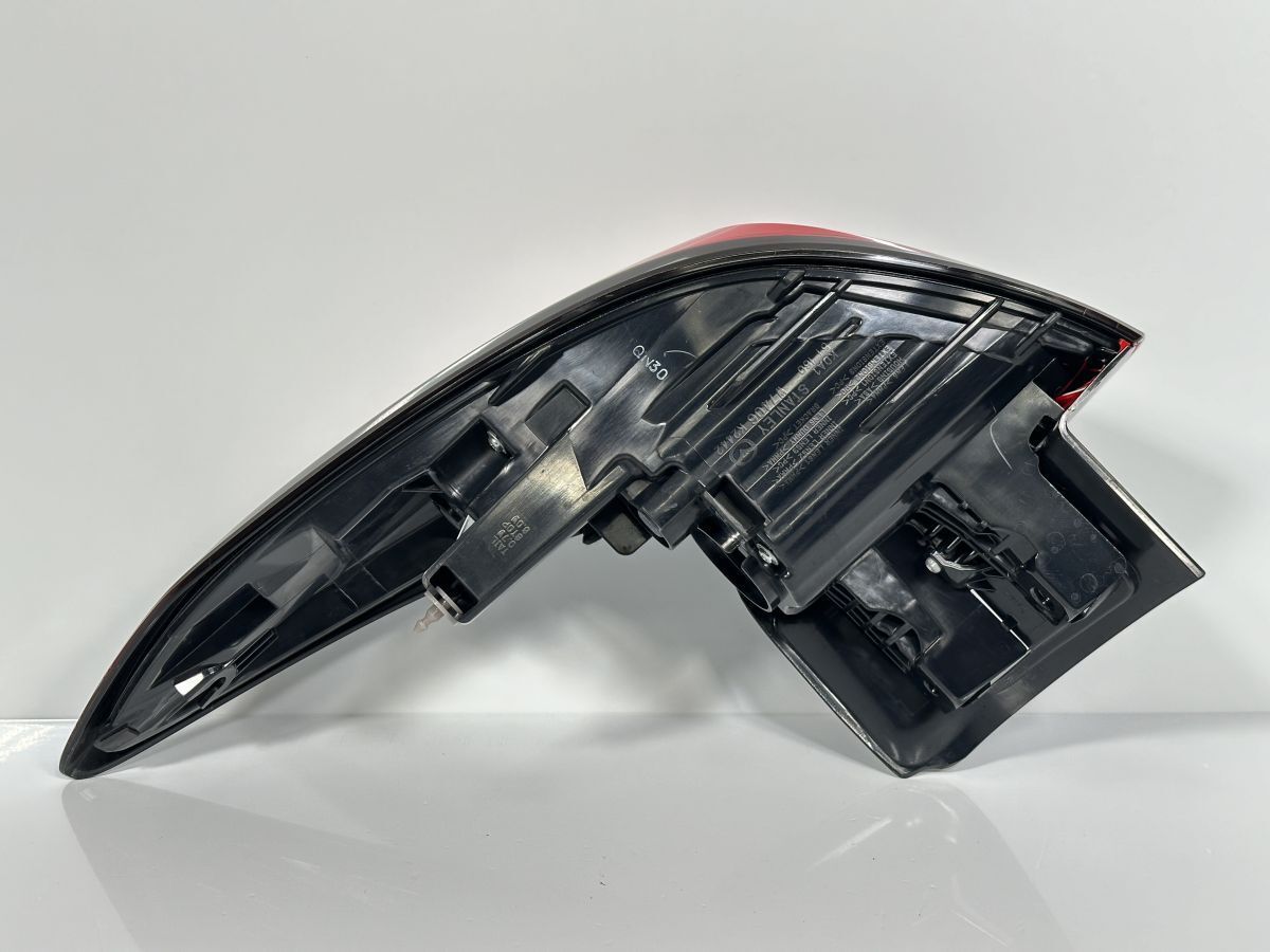美品/破損キズなし/低走行 CX-8 KG5P 後期 純正 左テールランプ テール 