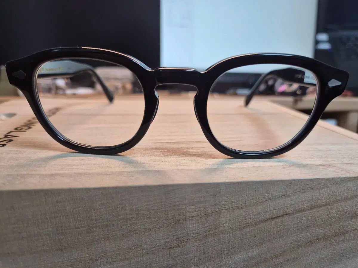 MOSCOT モスコット