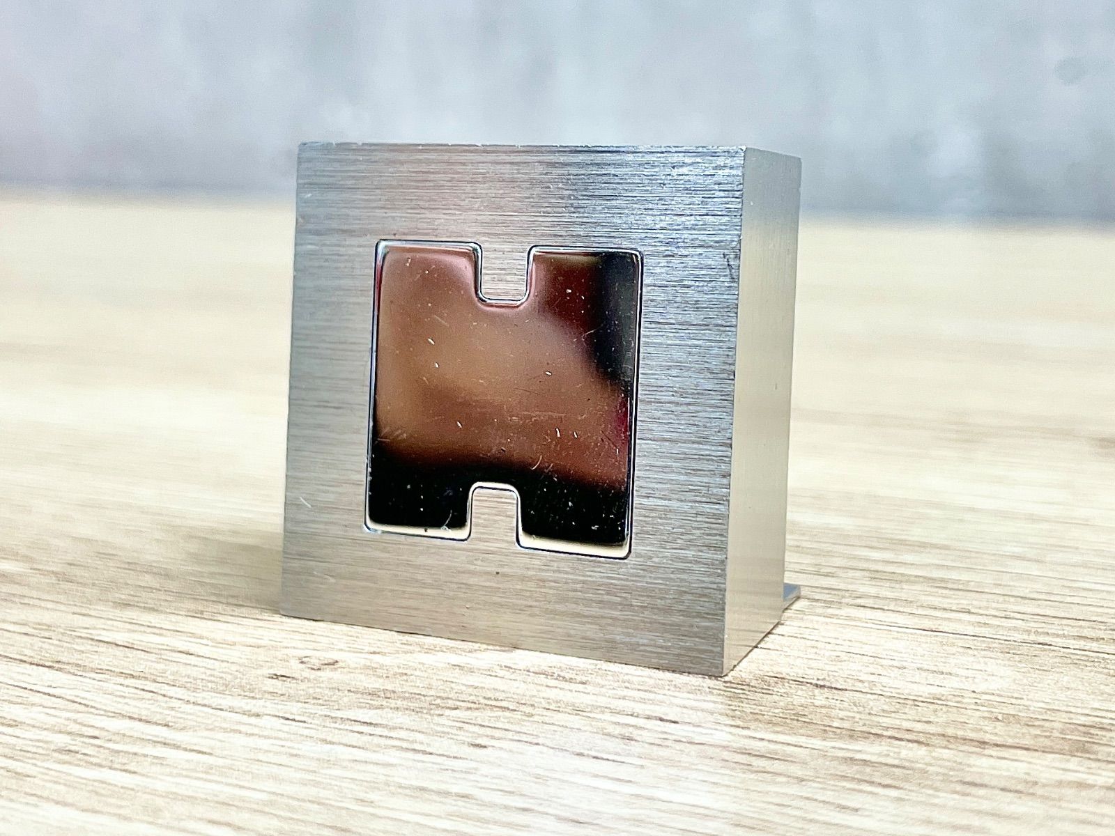 最適な価格 エルメス HERMES C-11298 フォトスタンド カード 写真立て Hロゴ フォトフレーム