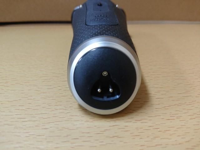 電気シェーバー 髭剃り